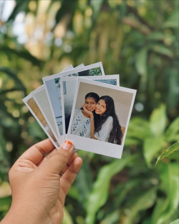 40 POLAROIDS WITH FREE DELIVERY